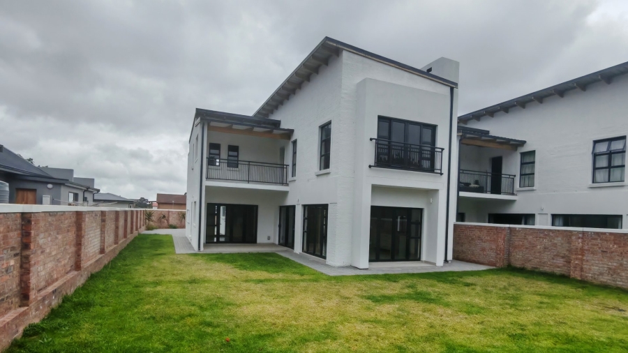 3 Bedroom Property for Sale in Highlands Western Cape